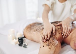 Massage professionnel réalisé par une massothérapeute diplomée de Sun Modelage, Wormhout