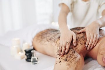 Massage professionnel réalisé par une massothérapeute diplomée de Sun Modelage, Wormhout